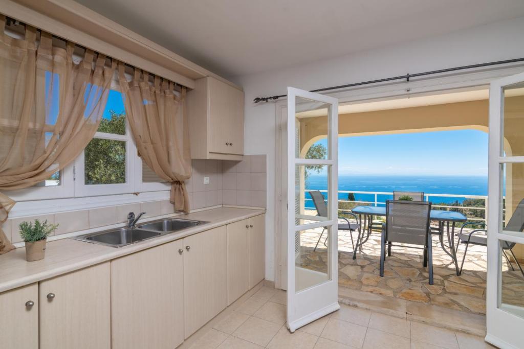 Armyra Villas room 3